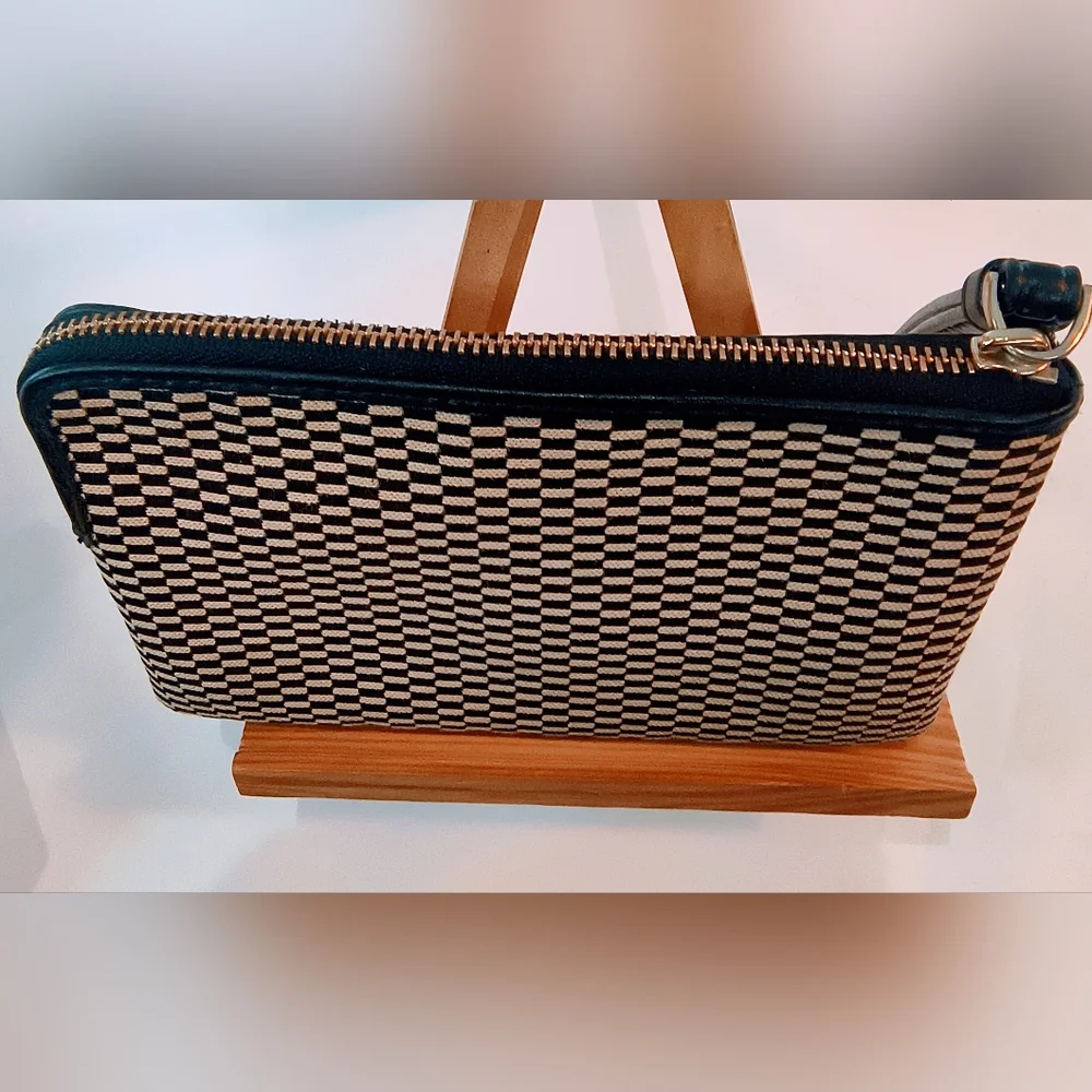 COACH Legacy Jacquard Corner Zip‎ Wristlet, Style F13311